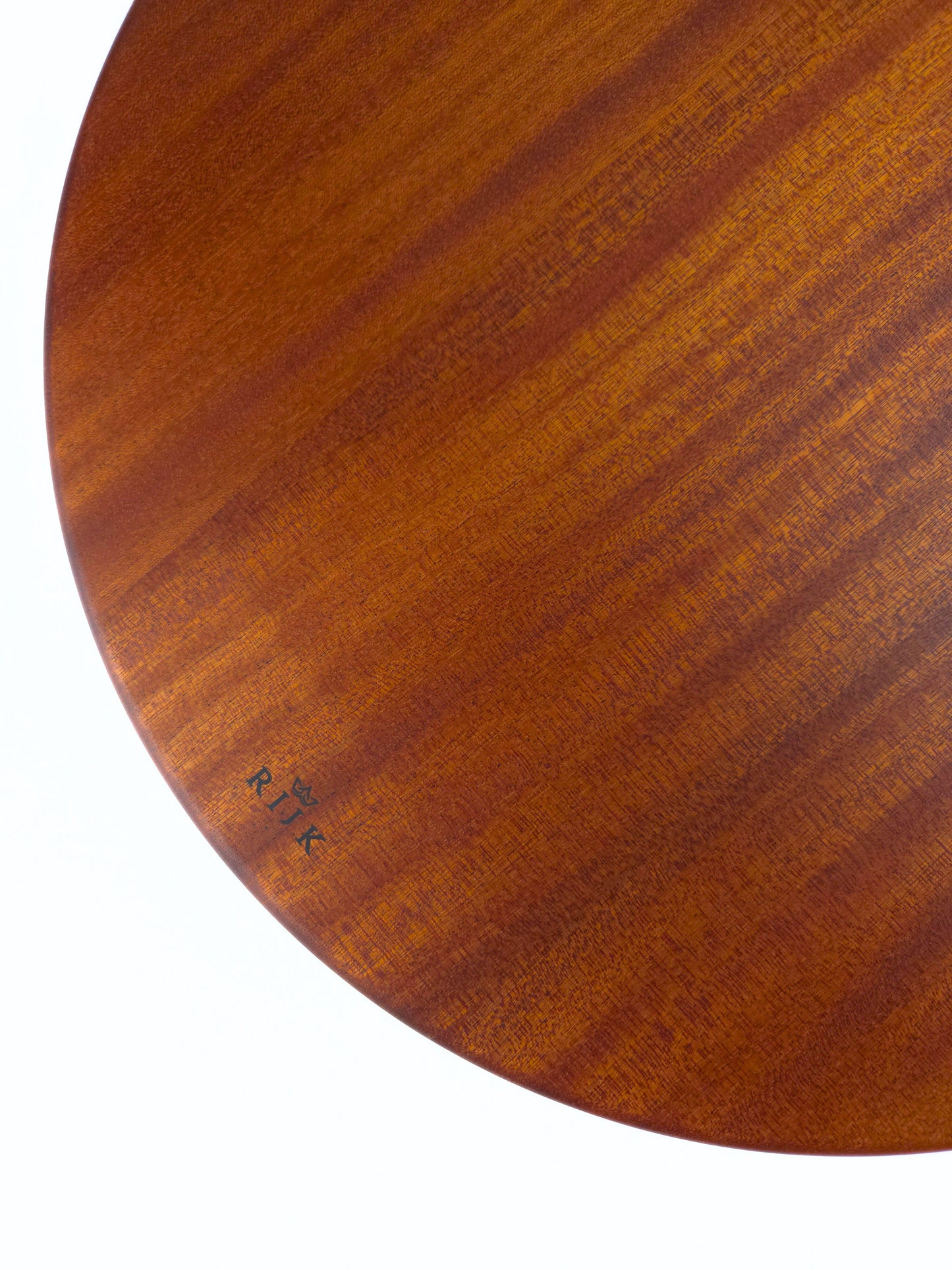 Eluro – Luxe Ronde Borrelplank Lijnpatroon (40 cm, Mahoniehout)